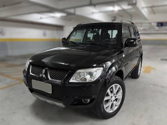 MITSUBISHI PAJERO TR4 2.0 4X4 16V 140CV FLEX 4P AUTOMÁTICO MITSUBISHI PAJERO TR4 2.0 4X4 16V 140CV FLEX 4P AUTOMÁTICO